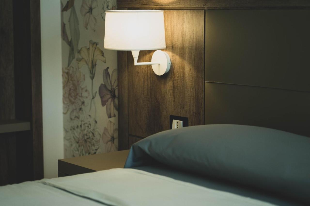 Hotel Pontemare Палермо Екстериор снимка